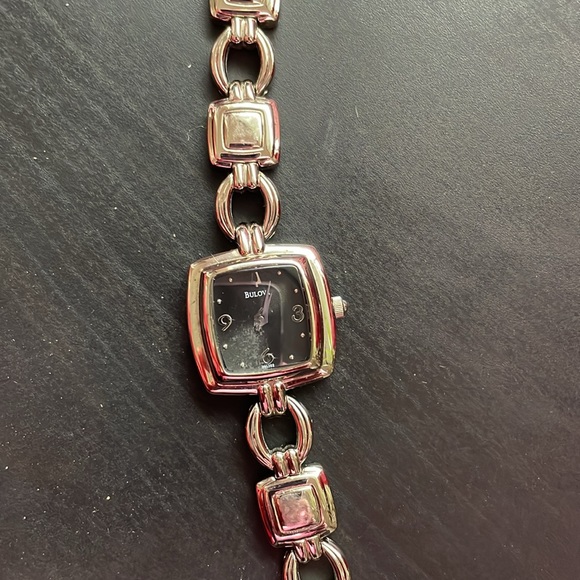 Vintage Bulova Watch - Picture 2 of 7